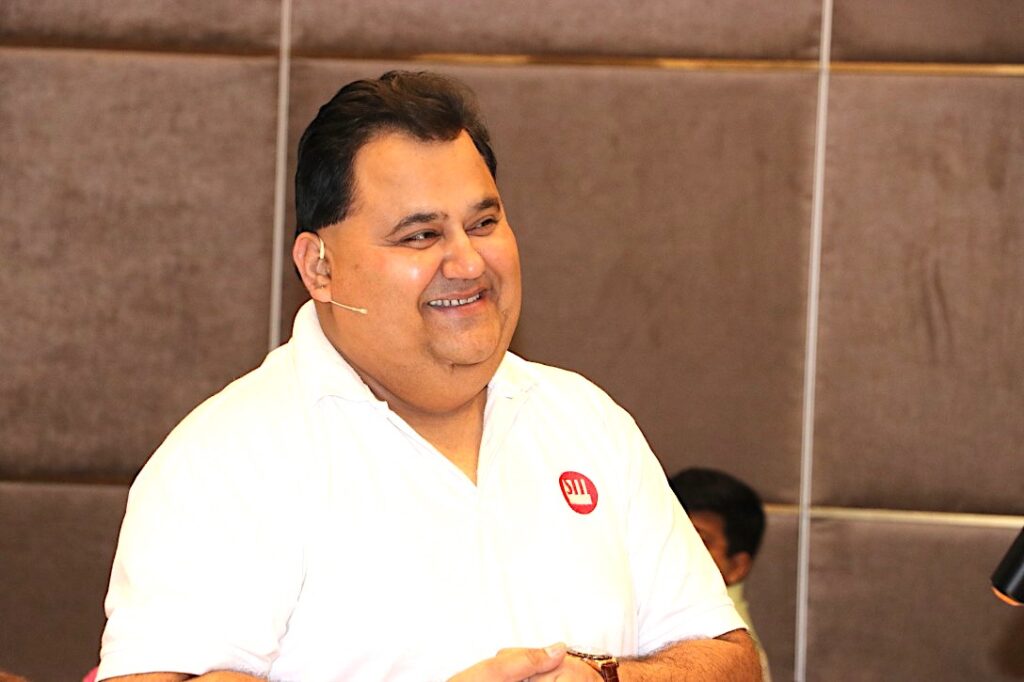 Sunil Minglani is a prominent Indian stock market psychologist, trader, and educator known for his YouTube channels, financial courses, and media presence. This post examines Sunil Minglani’s net worth, income, ventures, assets, and controversies, using verified data.